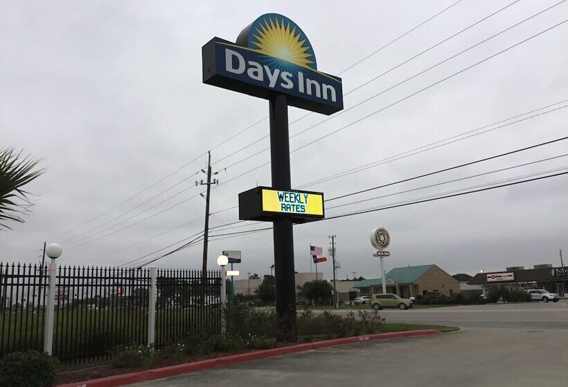 فندق Days Inn By Wyndham Baytown East