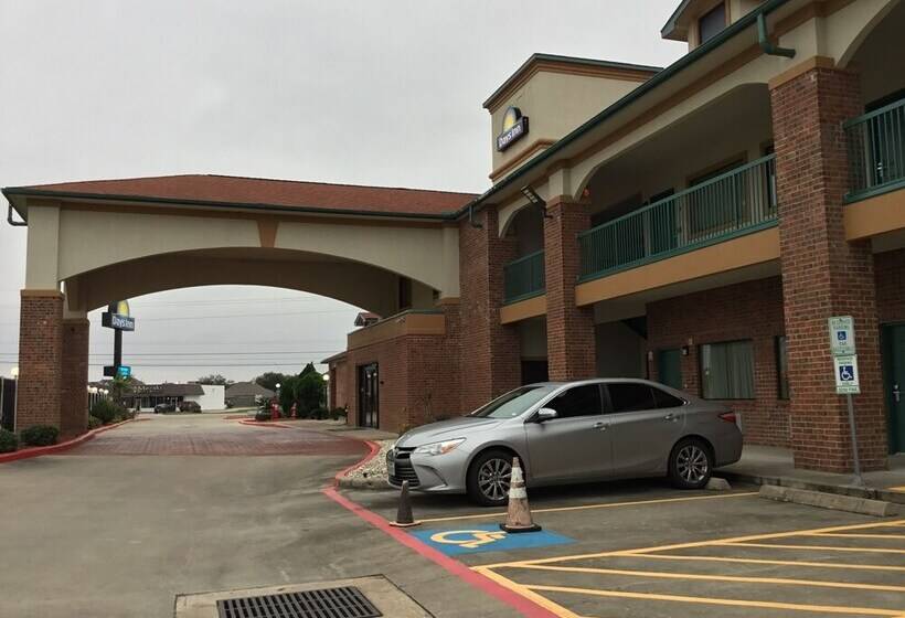 فندق Days Inn By Wyndham Baytown East