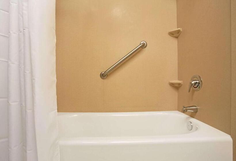 בית מלון כפרי Days Inn By Wyndham Brigham City