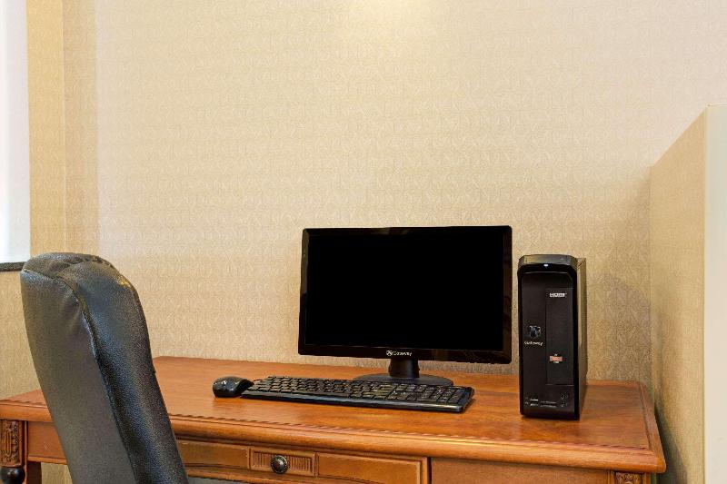 בית מלון כפרי Days Inn By Wyndham Brigham City