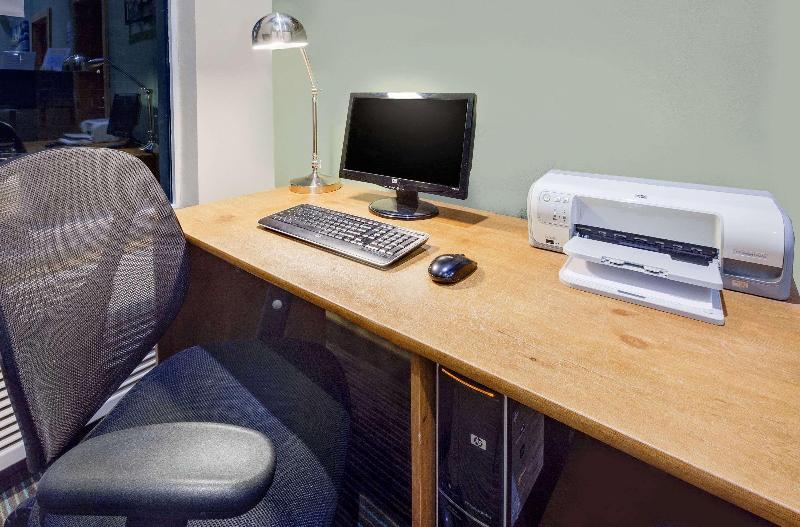 酒店 Days Inn By Wyndham Cadillac