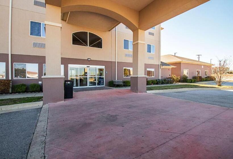 هتل Days Inn By Wyndham Copperas Cove