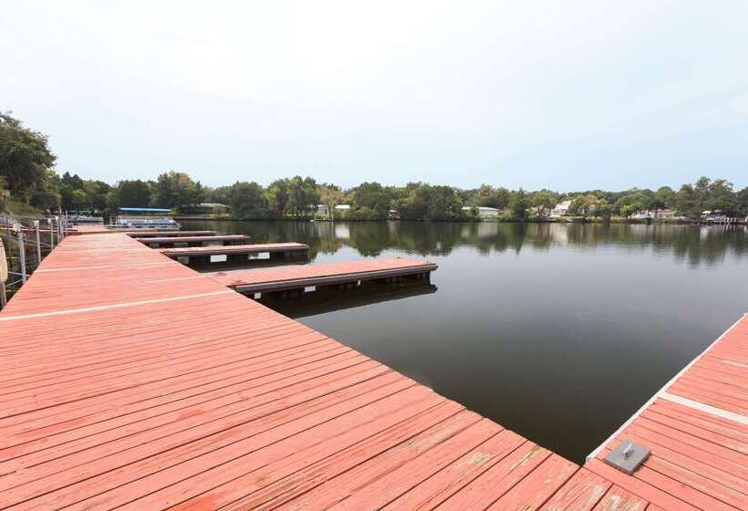 فندق Days Inn By Wyndham Crystal River