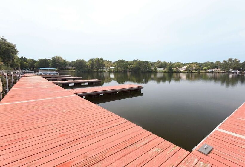 فندق Days Inn By Wyndham Crystal River