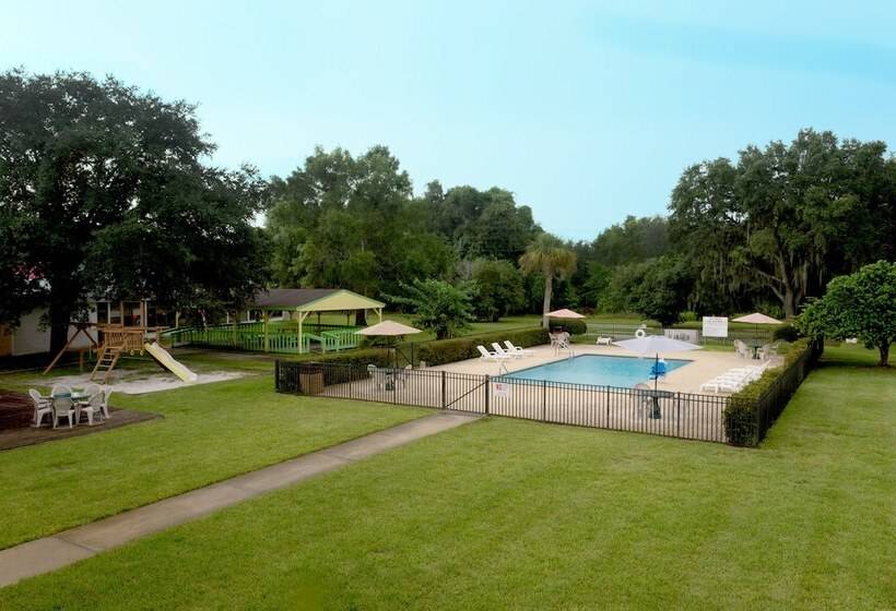 فندق Days Inn By Wyndham Crystal River