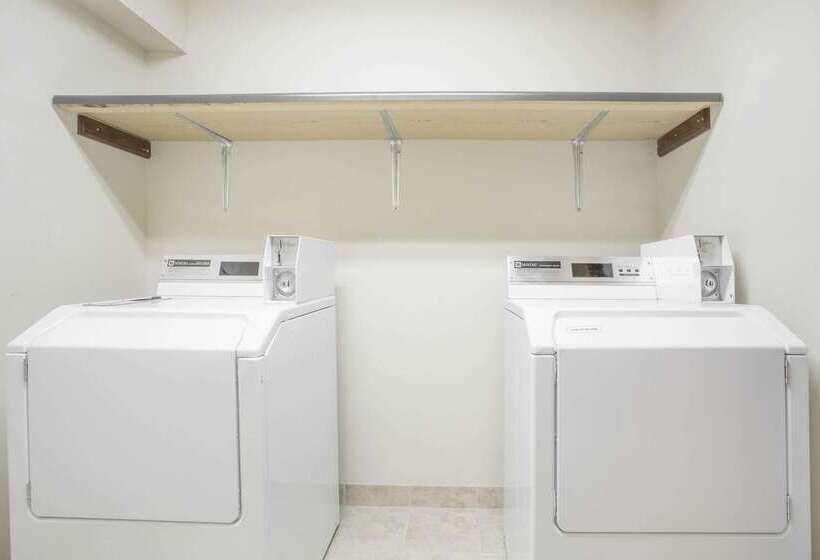 בית מלון כפרי Days Inn By Wyndham Custer