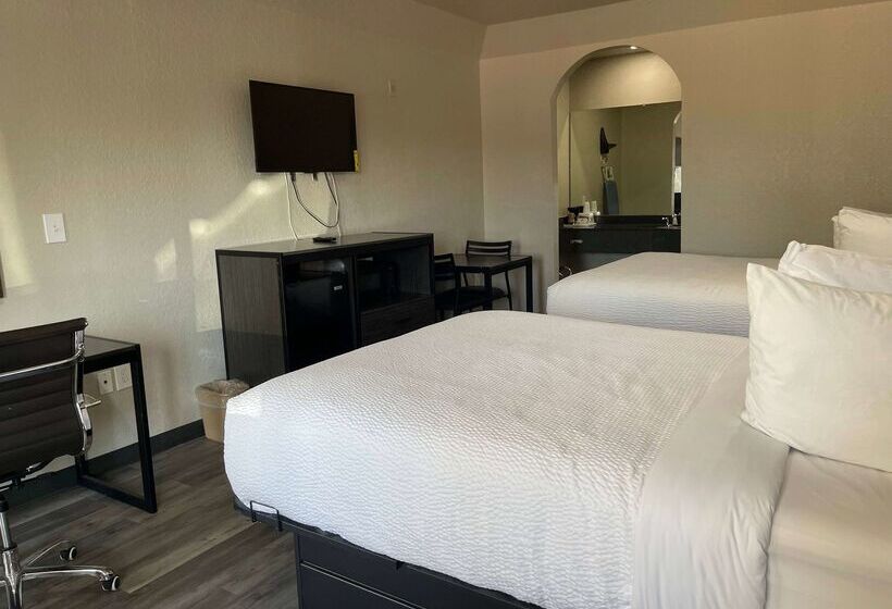 Отель Days Inn By Wyndham Dickinson Tx