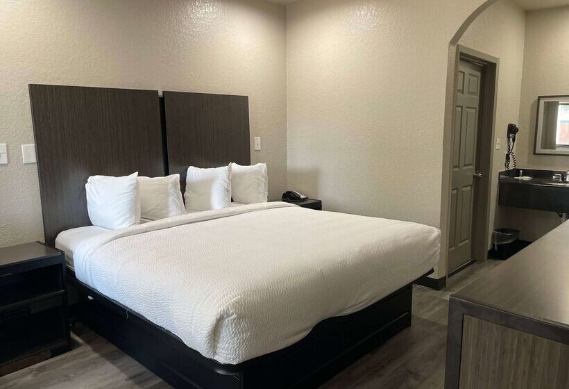 Отель Days Inn By Wyndham Dickinson Tx