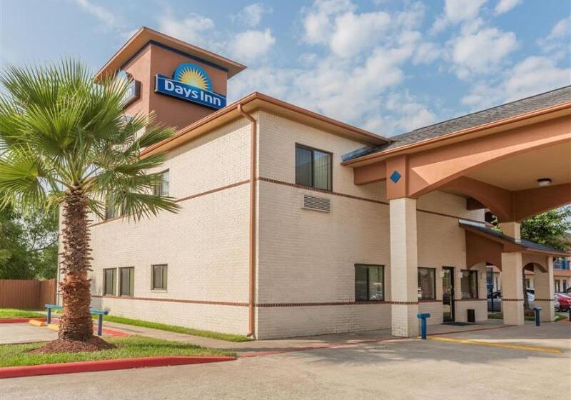 Отель Days Inn By Wyndham Dickinson Tx