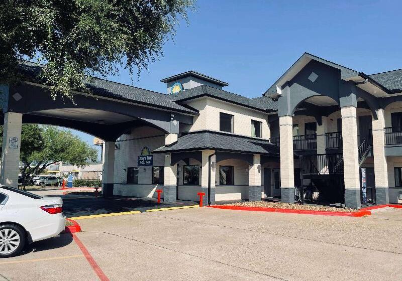 Отель Days Inn By Wyndham Dickinson Tx