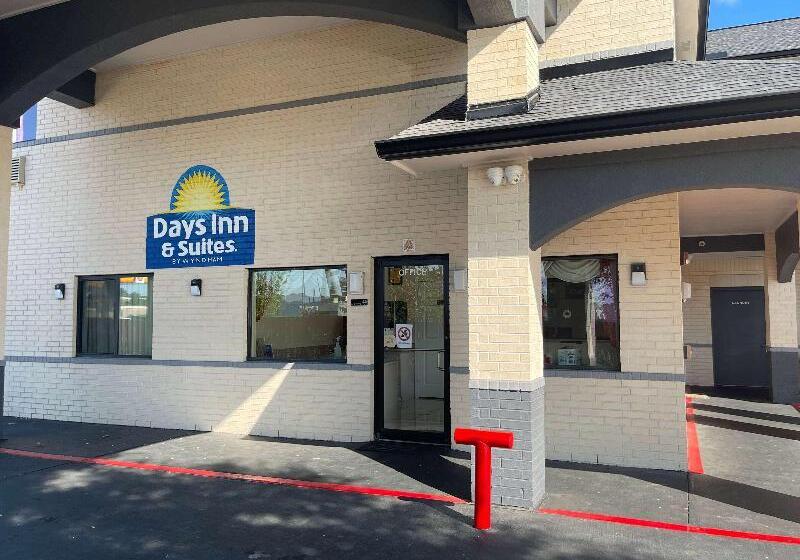 Отель Days Inn By Wyndham Dickinson Tx