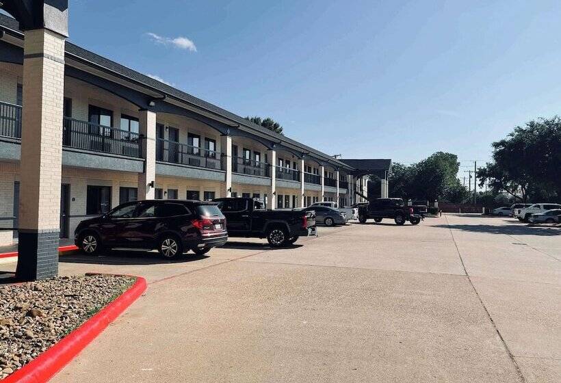 Отель Days Inn By Wyndham Dickinson Tx