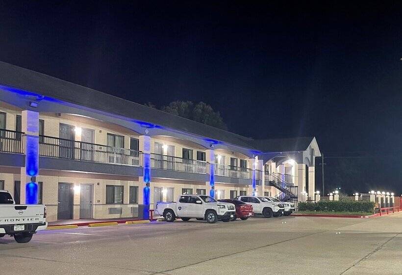 Отель Days Inn By Wyndham Dickinson Tx