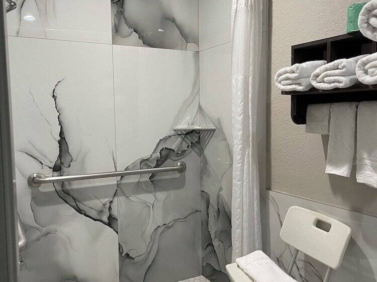 Отель Days Inn By Wyndham Dickinson Tx