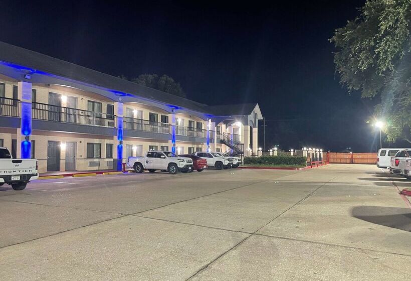 Отель Days Inn By Wyndham Dickinson Tx