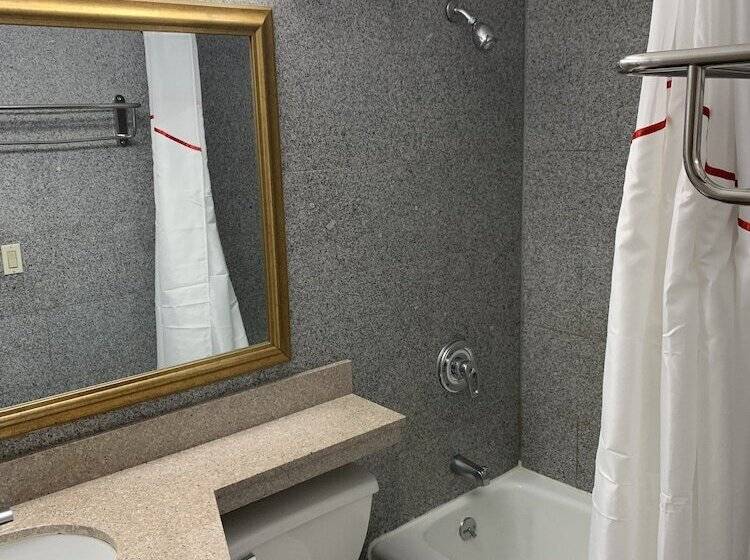 فندق Red Roof Inn Copiague