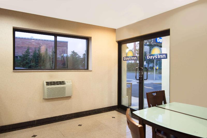 فندق Red Roof Inn Copiague