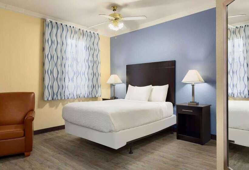 酒店 Days Inn & Suites By Wyndham Dfw Airport South Euless