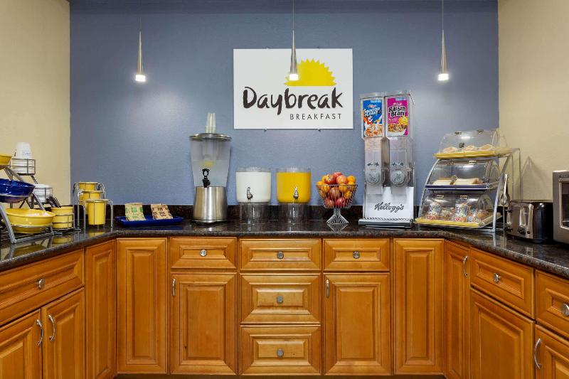 酒店 Days Inn & Suites By Wyndham Dfw Airport South Euless