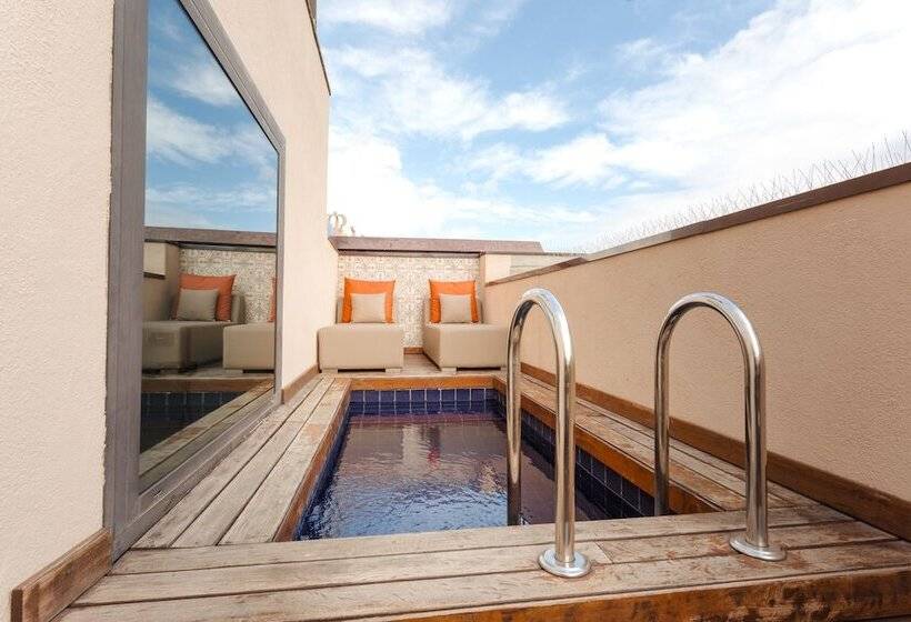 Отель Do Plaça Reial Powered By Sonder