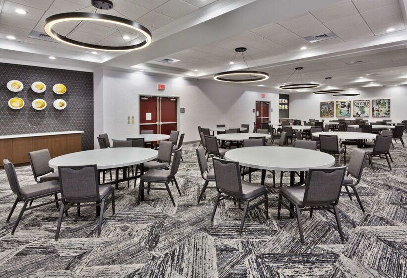 هتل Doubletree By Hilton Dothan, Al