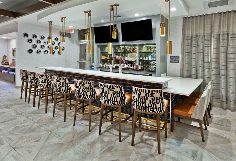 هتل Doubletree By Hilton Dothan, Al