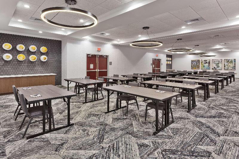 هتل Doubletree By Hilton Dothan, Al