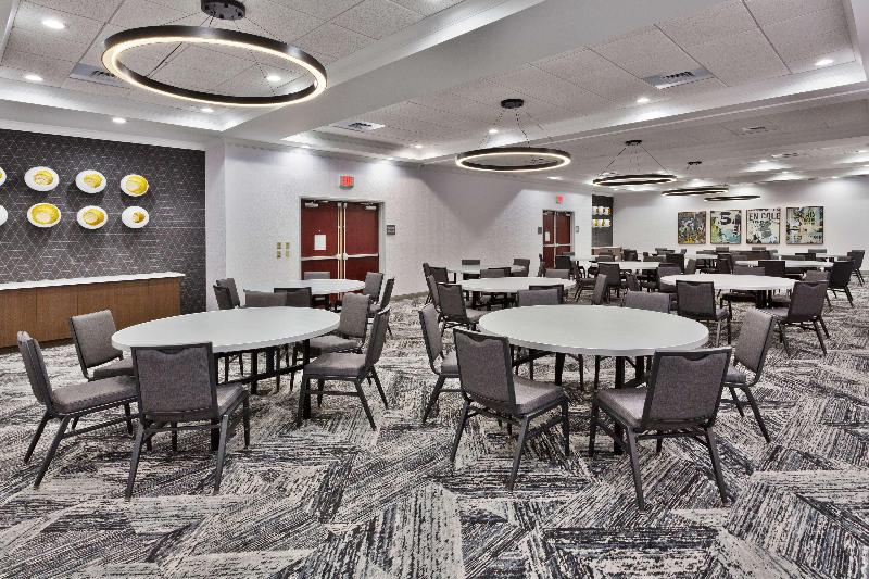 هتل Doubletree By Hilton Dothan, Al