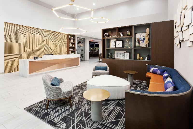 هتل Doubletree By Hilton Dothan, Al