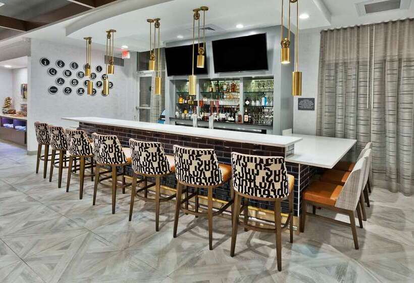 هتل Doubletree By Hilton Dothan, Al