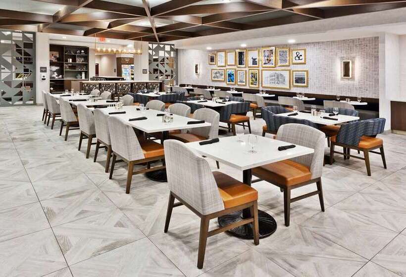 هتل Doubletree By Hilton Dothan, Al