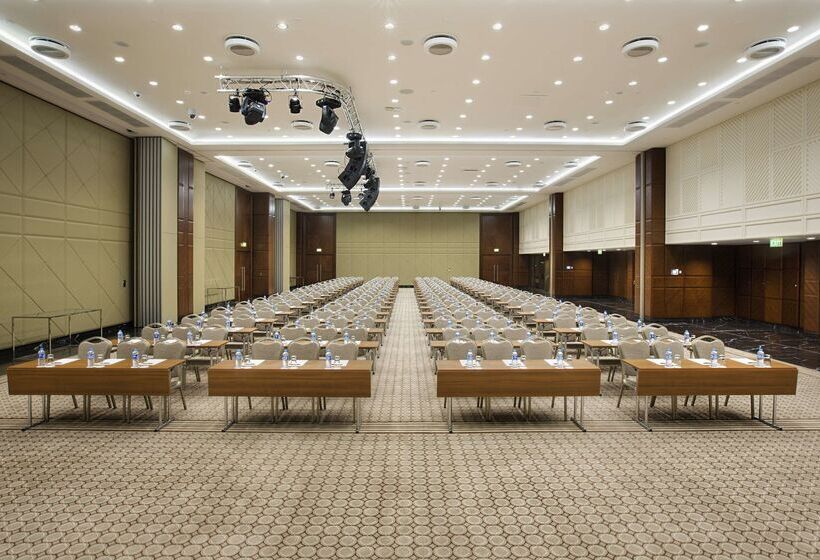 هتل Doubletree By Hilton Istanbul Avcilar