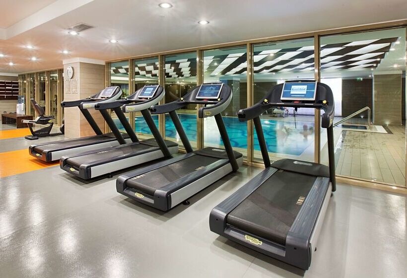 هتل Doubletree By Hilton Istanbul Avcilar