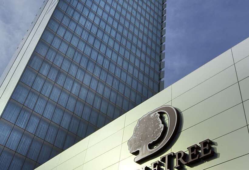 هتل Doubletree By Hilton Istanbul Avcilar