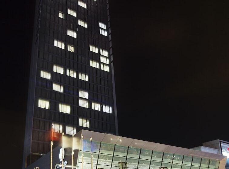 هتل Doubletree By Hilton Istanbul Avcilar