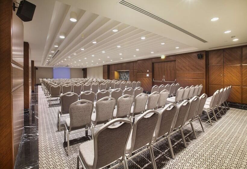 هتل Doubletree By Hilton Istanbul Avcilar