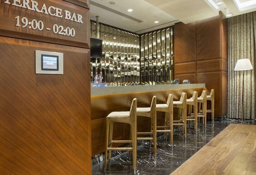 هتل Doubletree By Hilton Istanbul Avcilar
