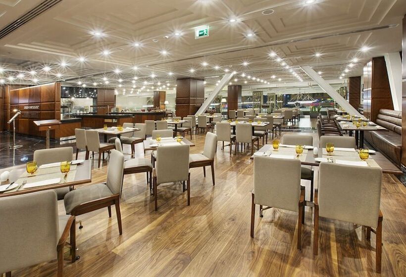 هتل Doubletree By Hilton Istanbul Avcilar