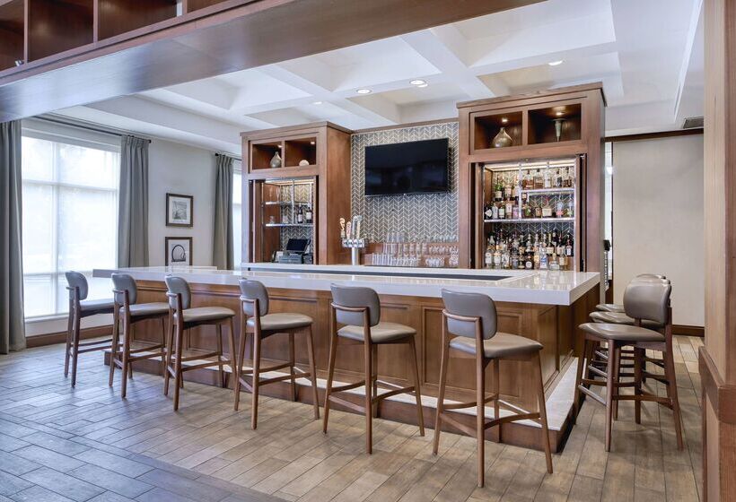 호텔 Doubletree By Hilton Raleigh Cary