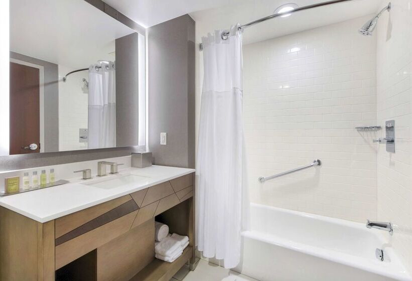 호텔 Doubletree By Hilton Raleigh Cary