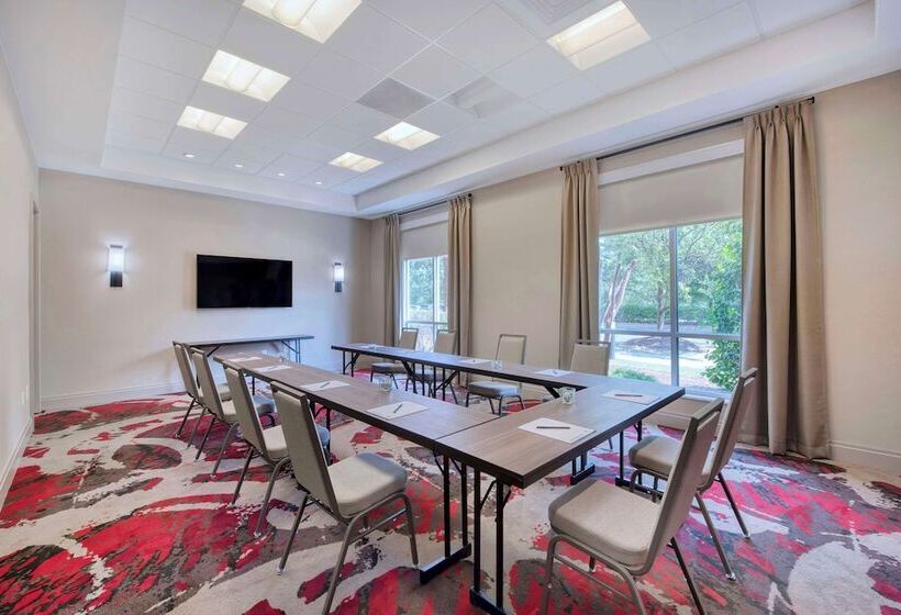 호텔 Doubletree By Hilton Raleigh Cary