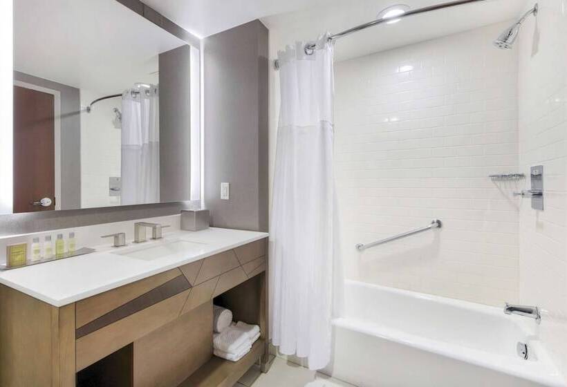 호텔 Doubletree By Hilton Raleigh Cary