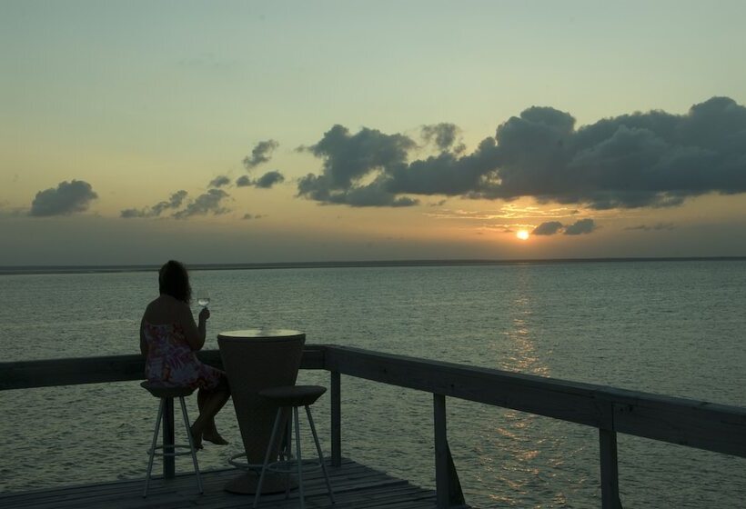 酒店 Dugong Beach Lodge