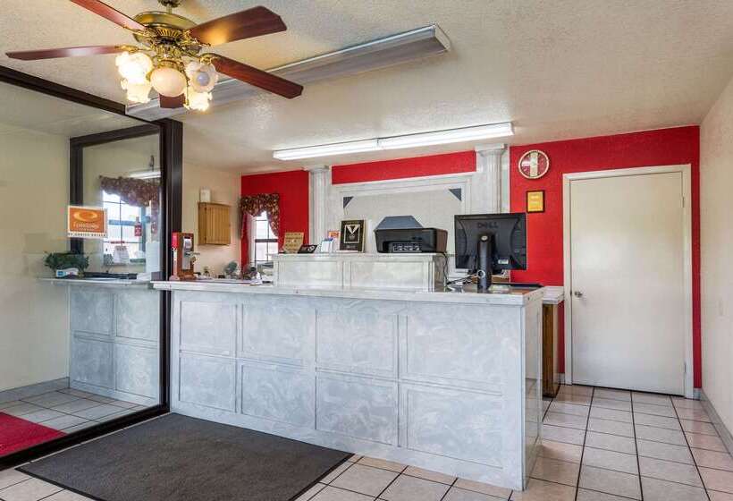 فندق Econo Lodge & Suites Brinkley