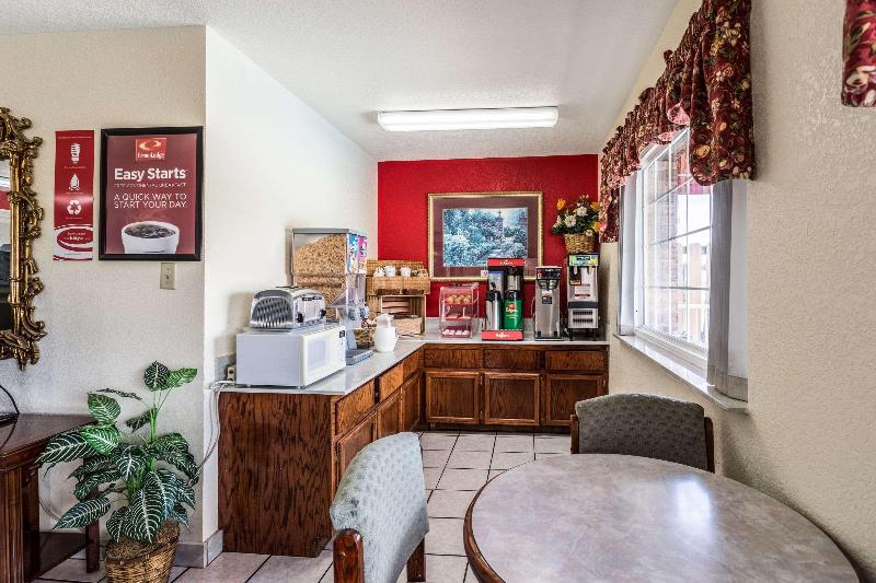 فندق Econo Lodge & Suites Brinkley