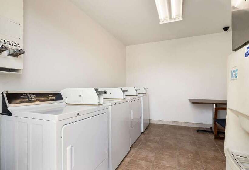 فندق Econo Lodge Bartlesville Hwy 75