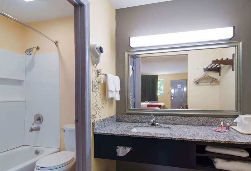 فندق Econo Lodge Battleboro  Rocky Mount I95