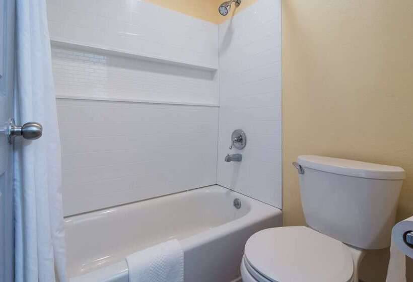 فندق Econo Lodge Battleboro  Rocky Mount I95