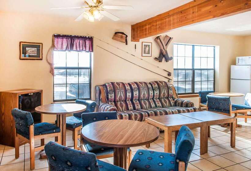 فندق Econo Lodge