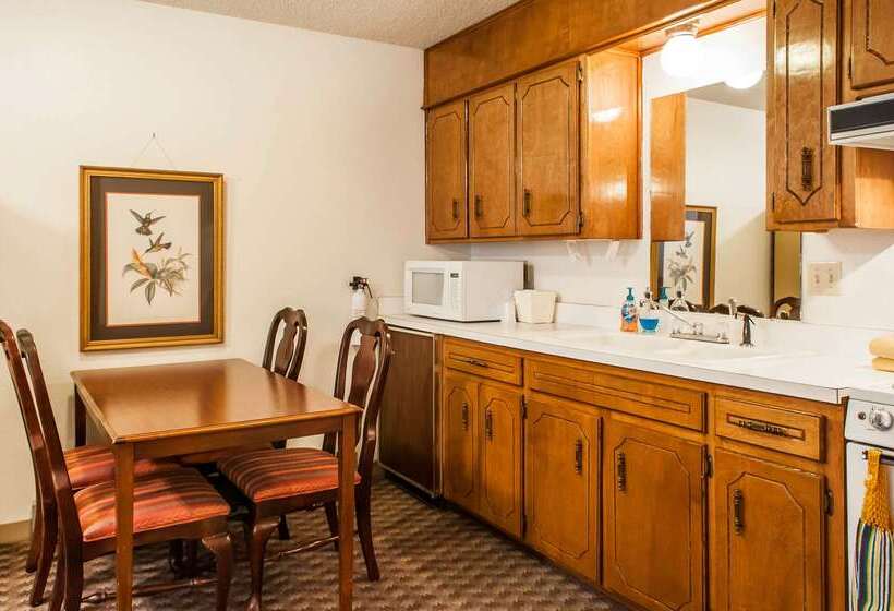 فندق Econo Lodge